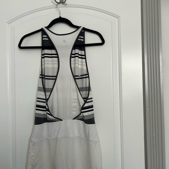 Lululemon Blissed Out Tank Dress Size 2 Striped White Gray Tennis Preppy size 2 - Picture 8 of 10